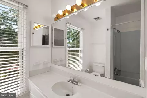 11413 Heather Crest Ln, Silver Spring, MD 20902 photo 19