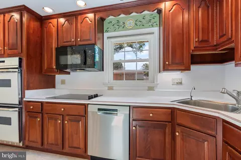 3820 Wilberta St, Olney, MD 20832 photo 10