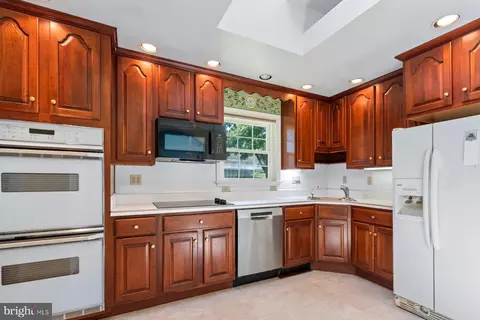 3820 Wilberta St, Olney, MD 20832 photo 9