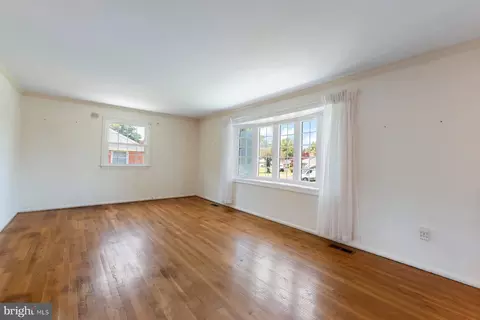 3820 Wilberta St, Olney, MD 20832 photo 4