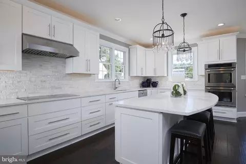 Kitchen - 17017 Clear Creek Dr, Silver Spring, MD 20905 photo 4 of 8