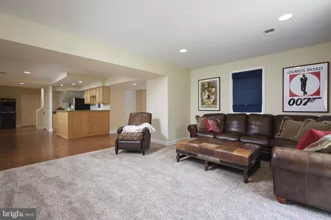 Living - 17017 Clear Creek Dr, Silver Spring, MD 20905 photo 4 of 4
