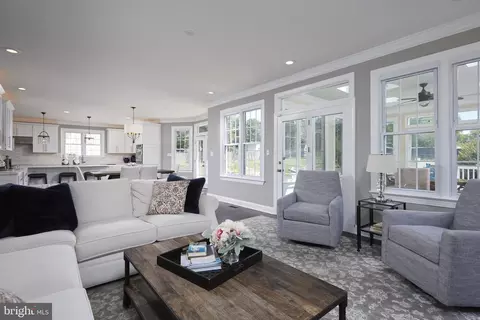Living - 17017 Clear Creek Dr, Silver Spring, MD 20905 photo 2 of 4
