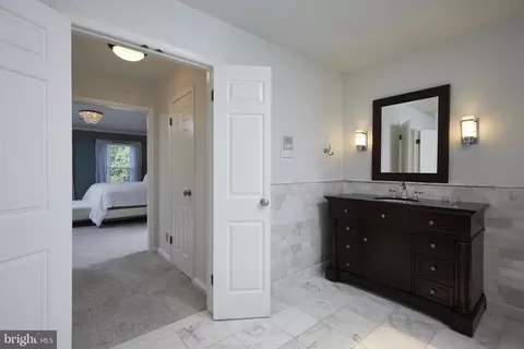 Entry Way - 17017 Clear Creek Dr, Silver Spring, MD 20905 photo 9 of 10