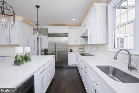 Kitchen - 17017 Clear Creek Dr, Silver Spring, MD 20905 photo 6 of 8