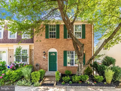 3930 Ferrara Dr, Silver Spring, MD 20906