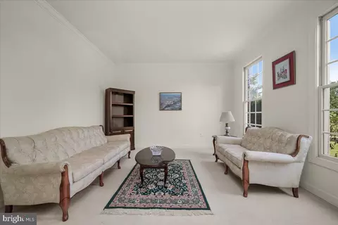 Living - 806 Lindsey Manor Ln, Silver Spring, MD 20905 photo 1 of 7