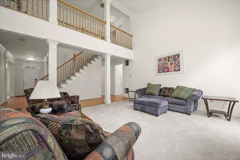 Living - 806 Lindsey Manor Ln, Silver Spring, MD 20905 photo 7 of 7