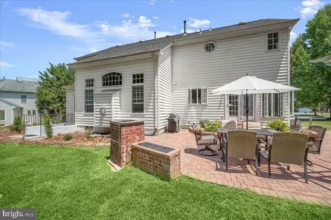 Exterior - 806 Lindsey Manor Ln, Silver Spring, MD 20905 photo 10 of 15