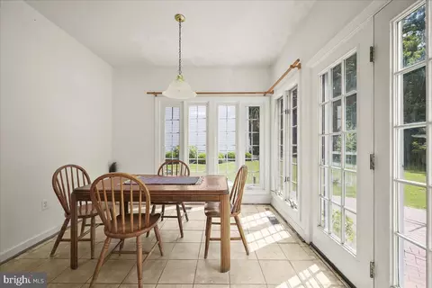 Dining - 806 Lindsey Manor Ln, Silver Spring, MD 20905 photo 2 of 2