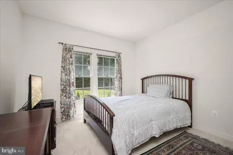 Bedroom - 806 Lindsey Manor Ln, Silver Spring, MD 20905 photo 1 of 6