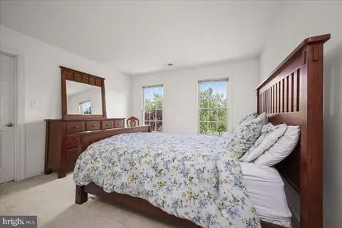 Bedroom - 806 Lindsey Manor Ln, Silver Spring, MD 20905 photo 5 of 6