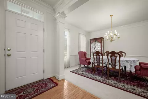 Entry Way - 806 Lindsey Manor Ln, Silver Spring, MD 20905 photo 2 of 4