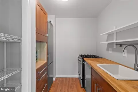 Kitchen - 1900 Lyttonsville Rd #419, Silver Spring, MD 20910 photo 1 of 2