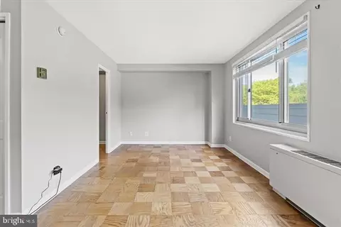 Living - 1900 Lyttonsville Rd #419, Silver Spring, MD 20910 photo 1 of 6
