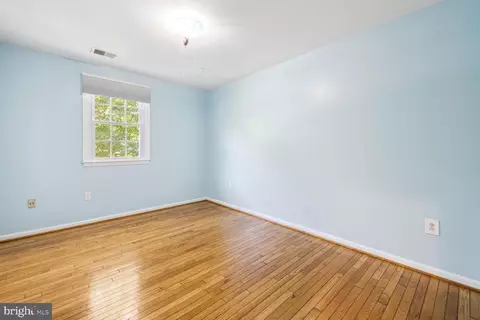 7903 Declaration Ln, Potomac, MD 20854 photo 17