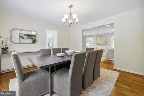 7903 Declaration Ln, Potomac, MD 20854 photo 6
