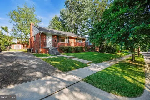 11007 Bucknell Dr, Silver Spring, MD 20902 photo 2
