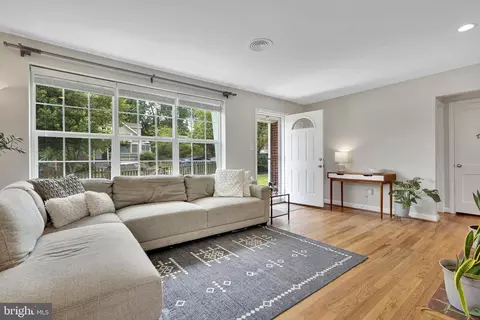2411 Darrow St, Silver Spring, MD 20902 photo 4