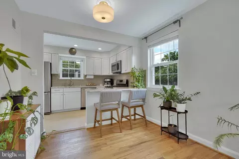 2411 Darrow St, Silver Spring, MD 20902 photo 9