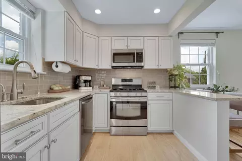 2411 Darrow St, Silver Spring, MD 20902 photo 10