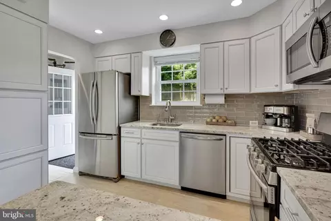 2411 Darrow St, Silver Spring, MD 20902 photo 12