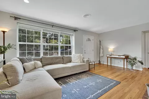 2411 Darrow St, Silver Spring, MD 20902 photo 7