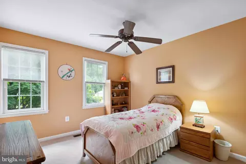 Bedroom - 2216 Hidden Valley Ln, Silver Spring, MD 20904 photo 7 of 10