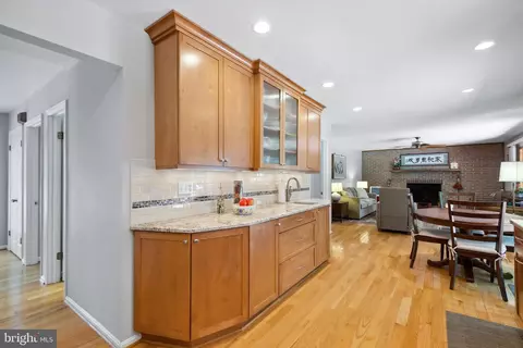 Kitchen - 2216 Hidden Valley Ln, Silver Spring, MD 20904 photo 4 of 5
