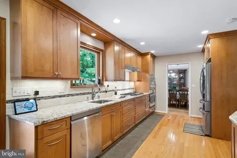 Kitchen - 2216 Hidden Valley Ln, Silver Spring, MD 20904 photo 3 of 5
