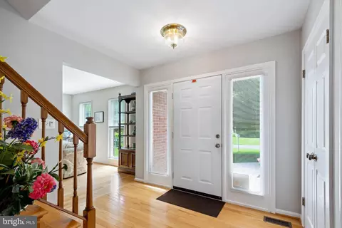 Entry Way - 2216 Hidden Valley Ln, Silver Spring, MD 20904 photo 2 of 3