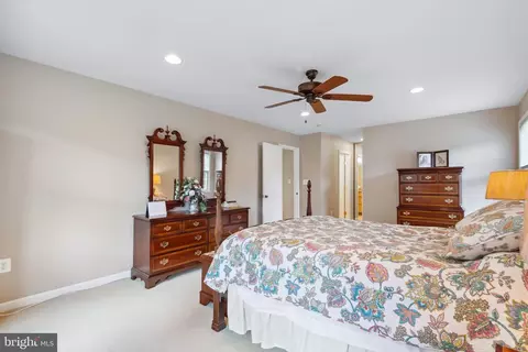 Bedroom - 2216 Hidden Valley Ln, Silver Spring, MD 20904 photo 4 of 10