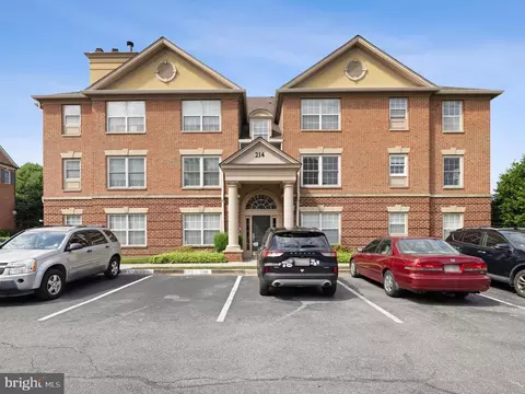 214 Ridgepoint Pl #214-24, Gaithersburg, MD 20878