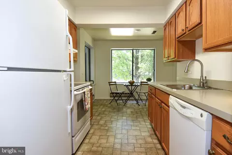 15320 Pine Orchard Dr #83-2D, Silver Spring, MD 20906 photo 9