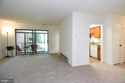 15320 Pine Orchard Dr #83-2D, Silver Spring, MD 20906 photo 7