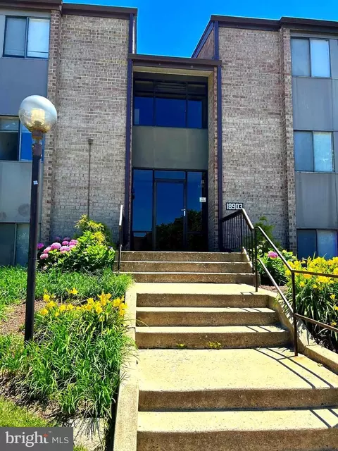 18903 Smoothstone Way #1, Montgomery Village, MD 20886