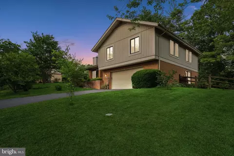 9520 Aspenwood Ct, Montgomery Village, MD 20886
