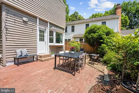 Exterior - 12 Wellesley Cir, Glen Echo, MD 20812 photo 7 of 11
