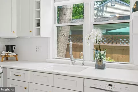 Kitchen - 12 Wellesley Cir, Glen Echo, MD 20812 photo 3 of 3