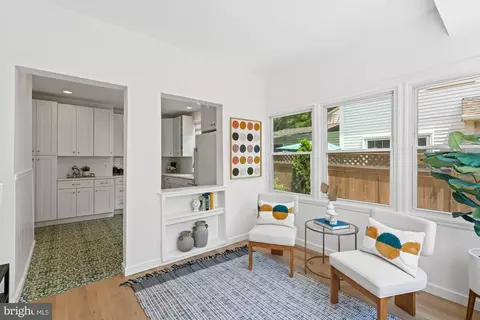Entry Way - 12 Wellesley Cir, Glen Echo, MD 20812 photo 1 of 7