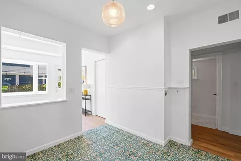 Entry Way - 12 Wellesley Cir, Glen Echo, MD 20812 photo 5 of 7