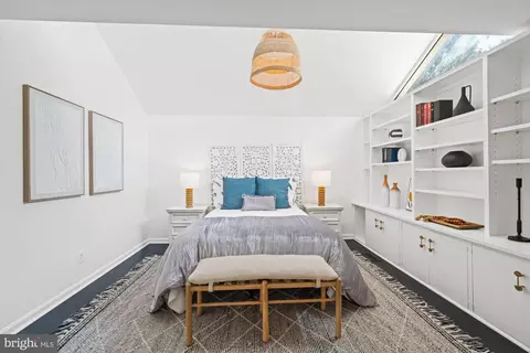 Bedroom - 12 Wellesley Cir, Glen Echo, MD 20812 photo 1 of 10