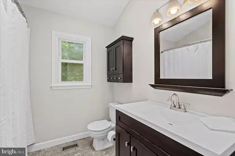 10824 Eberhardt Dr, Gaithersburg, MD 20879 photo 32
