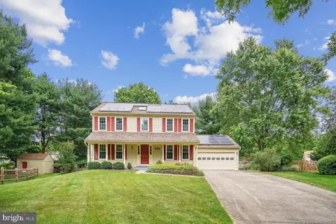 10824 Eberhardt Dr, Gaithersburg, MD 20879