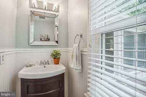 10824 Eberhardt Dr, Gaithersburg, MD 20879 photo 38