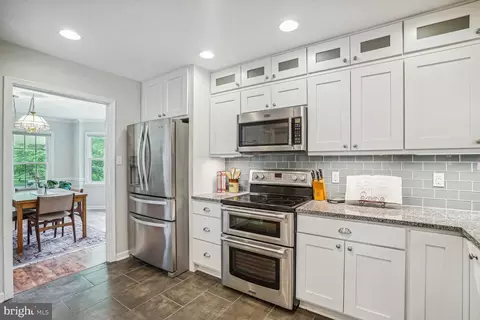 10824 Eberhardt Dr, Gaithersburg, MD 20879 photo 9