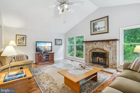 10824 Eberhardt Dr, Gaithersburg, MD 20879 photo 15