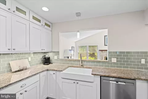 10824 Eberhardt Dr, Gaithersburg, MD 20879 photo 6
