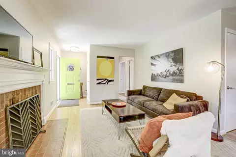 11436 Mapleview Dr, Silver Spring, MD 20902 photo 5