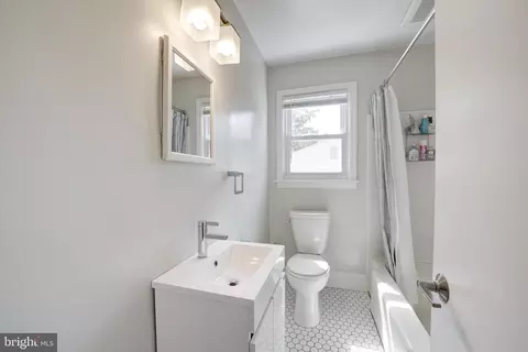 11436 Mapleview Dr, Silver Spring, MD 20902 photo 17